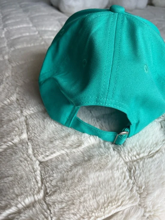 5/$40.  David’s Tea cap - Picture 2 of 4